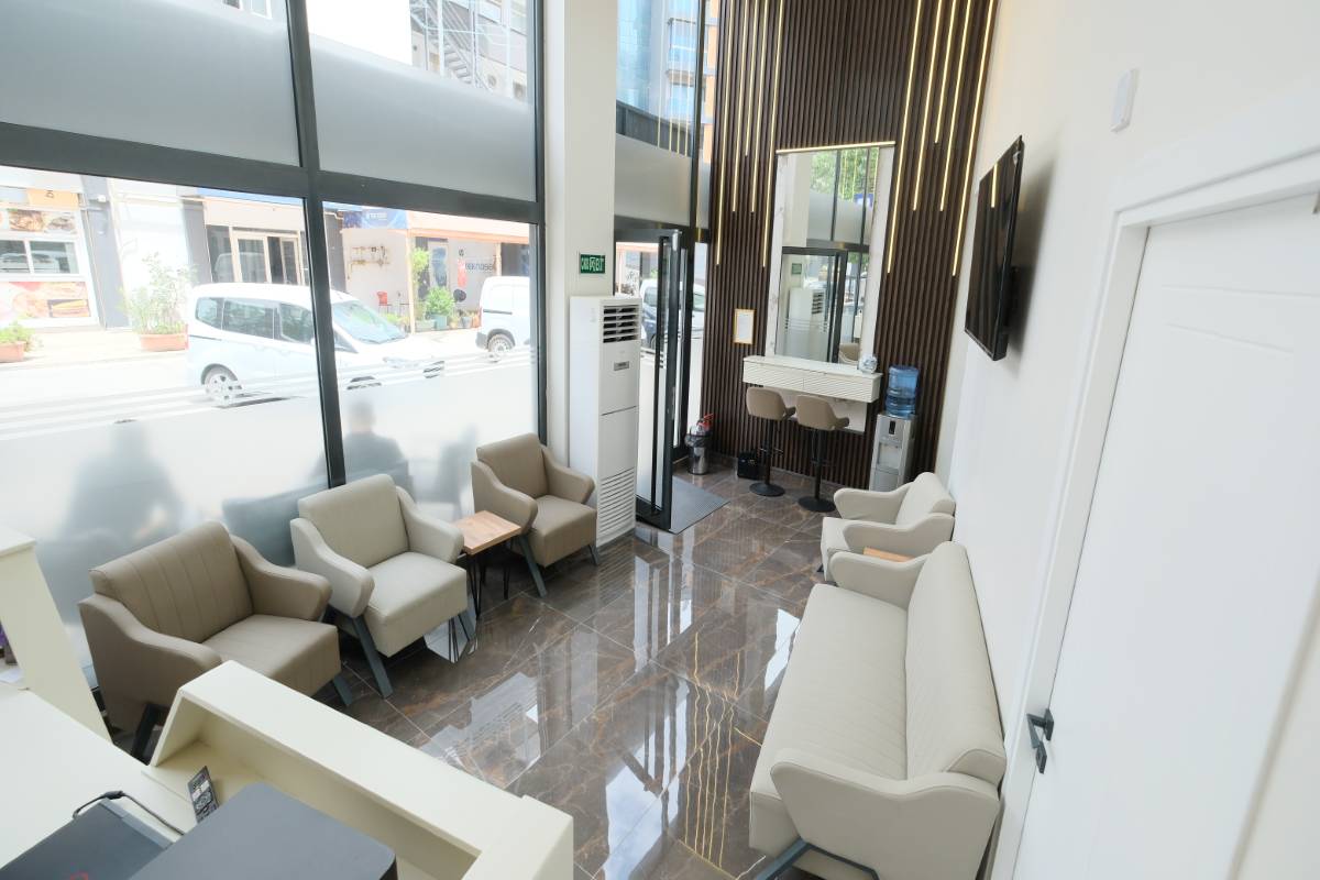 Comfortable waiting room at Pro Estetik Dental Clinic Izmir
